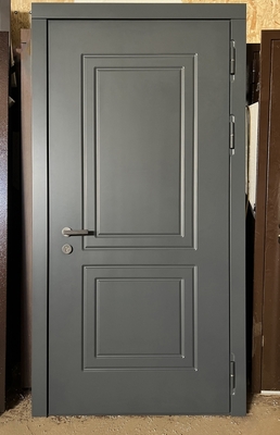 Серая дверь с панелью МДФ Серая дверь с панелью МДФ